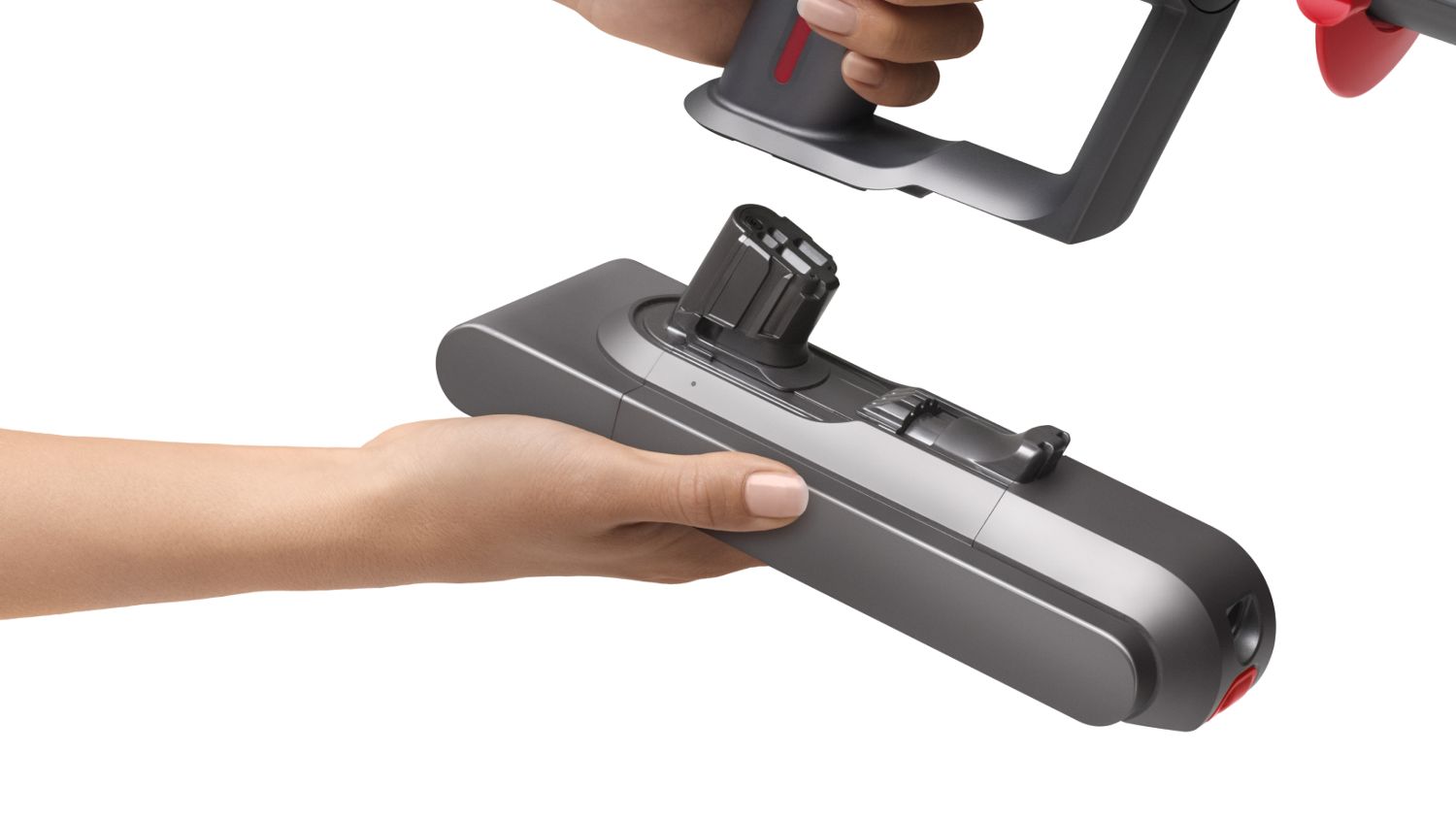 Attaching a new battery. Attaching a new battery.